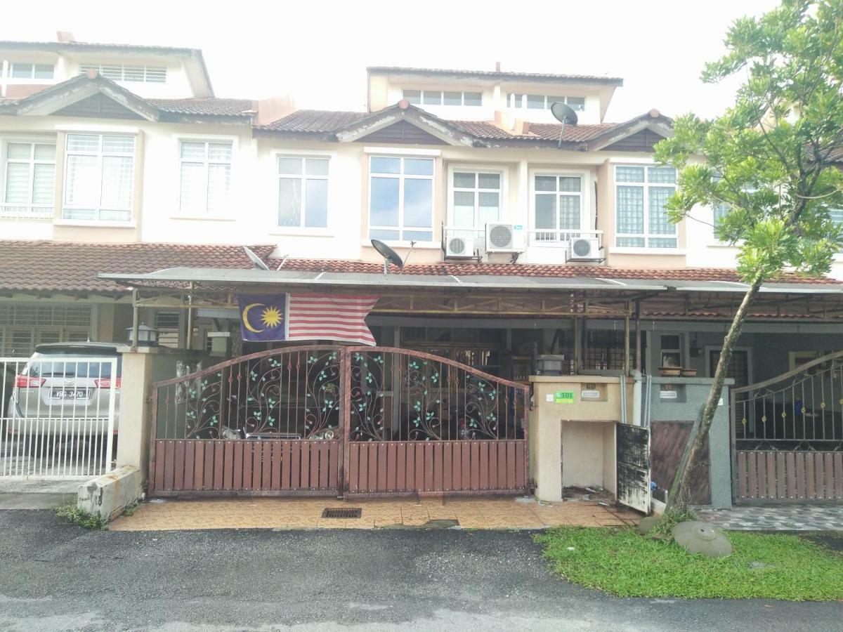 E&A Homestay Klia/ Sepang/ Nilai Ngoại thất bức ảnh